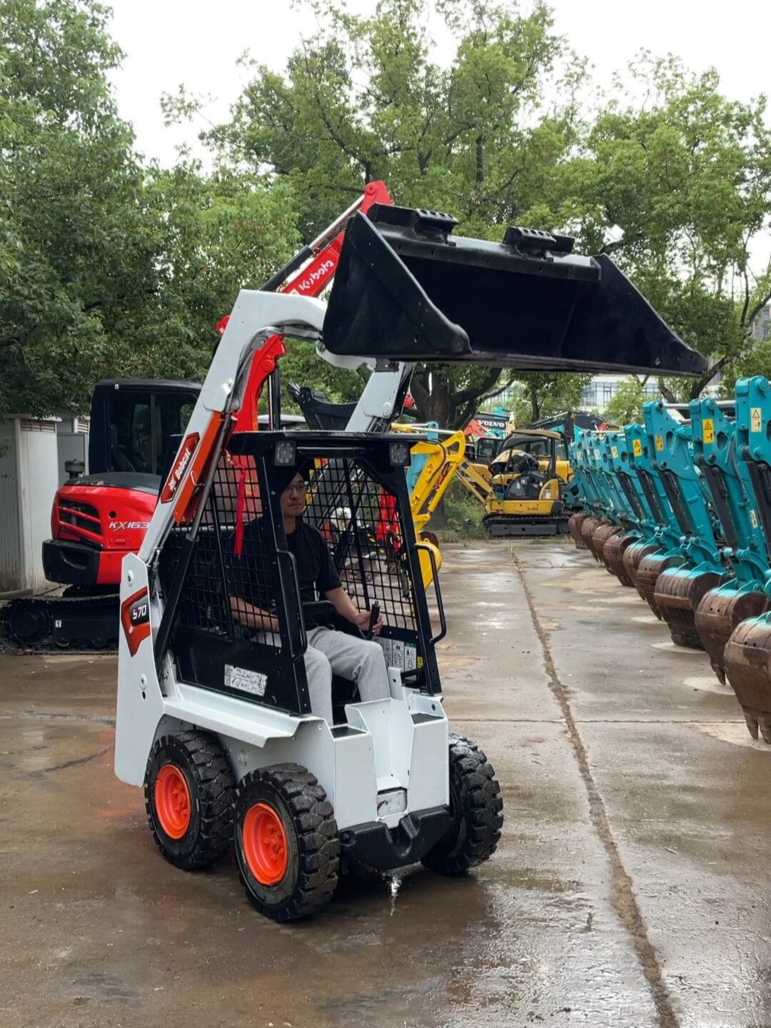 2020年山猫s70滑移装载机