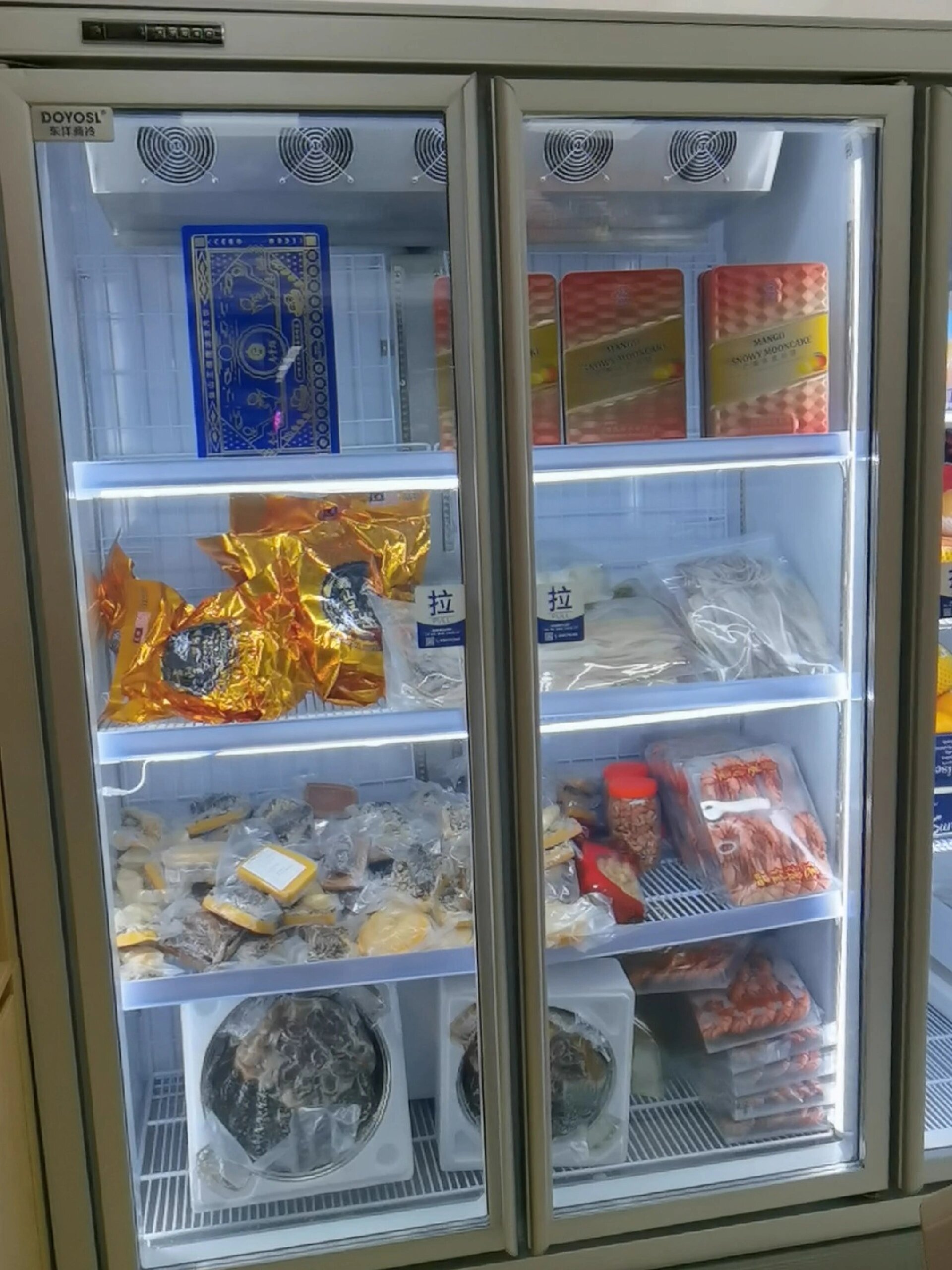 冰箱陈列柜效果图图片
