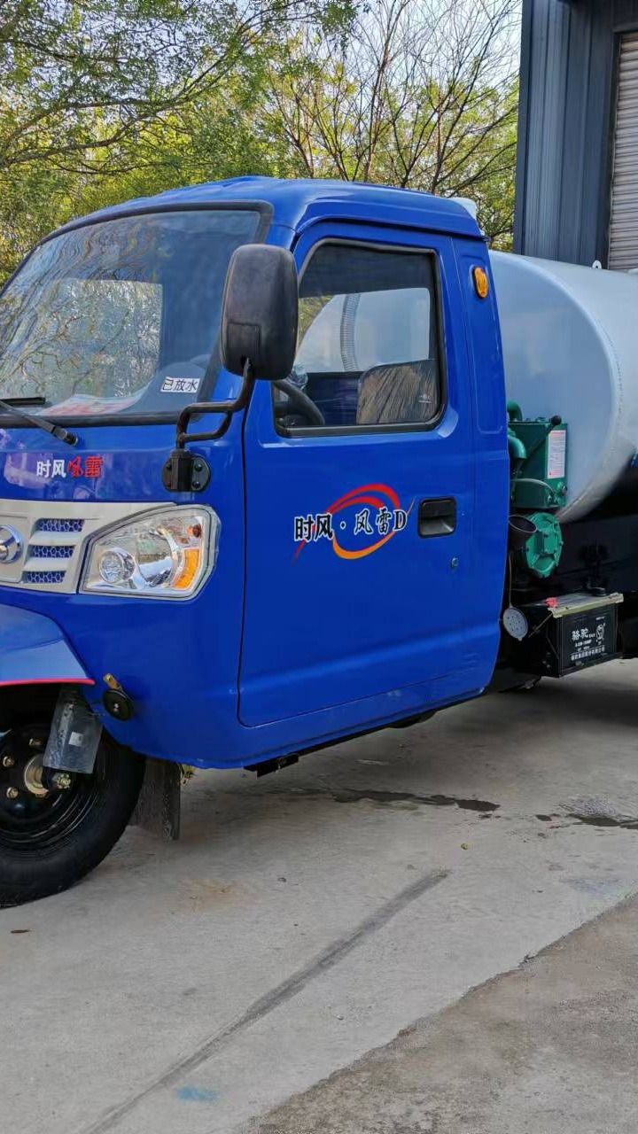 时风全封闭三方吸粪车