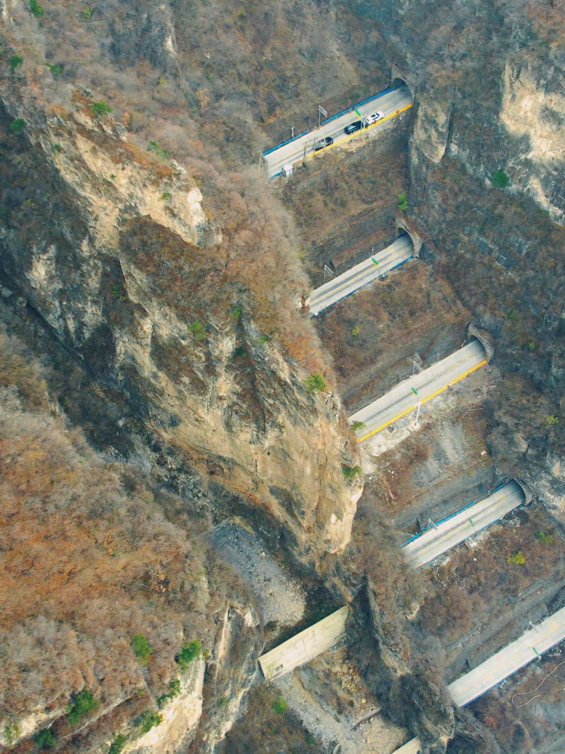 山崖间的奇迹·叠彩洞