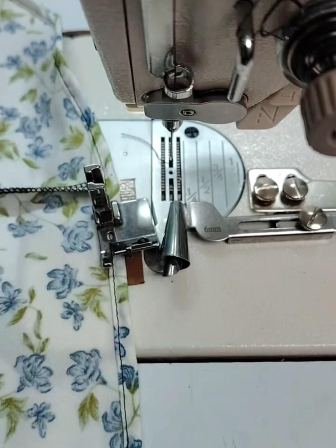 厚薄通用卷边拉筒 带你走进服装厂 工厂实拍视频 缝纫机配件