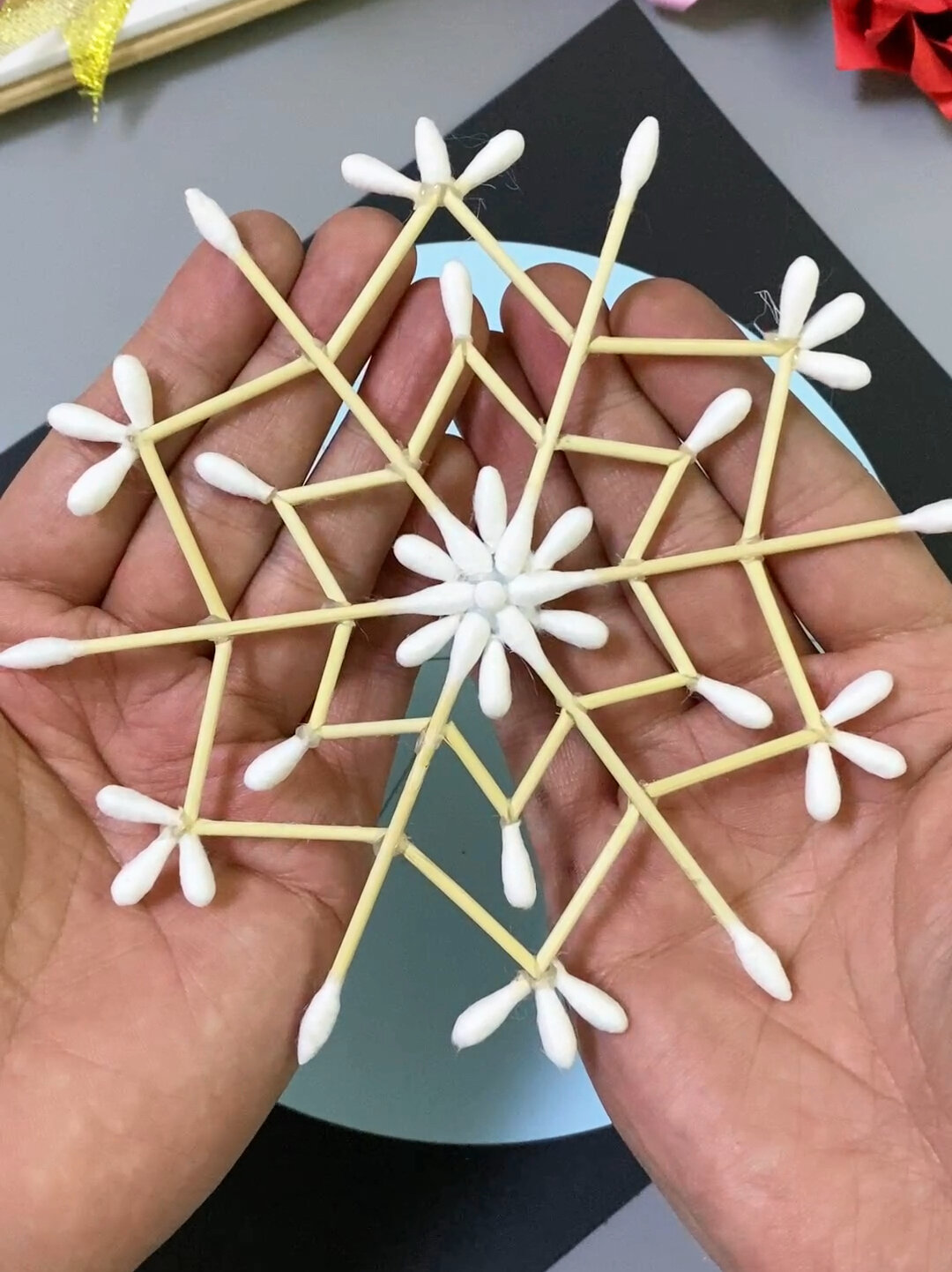 小雪节气,和孩子用棉签做漂亮的雪花吧-度小视