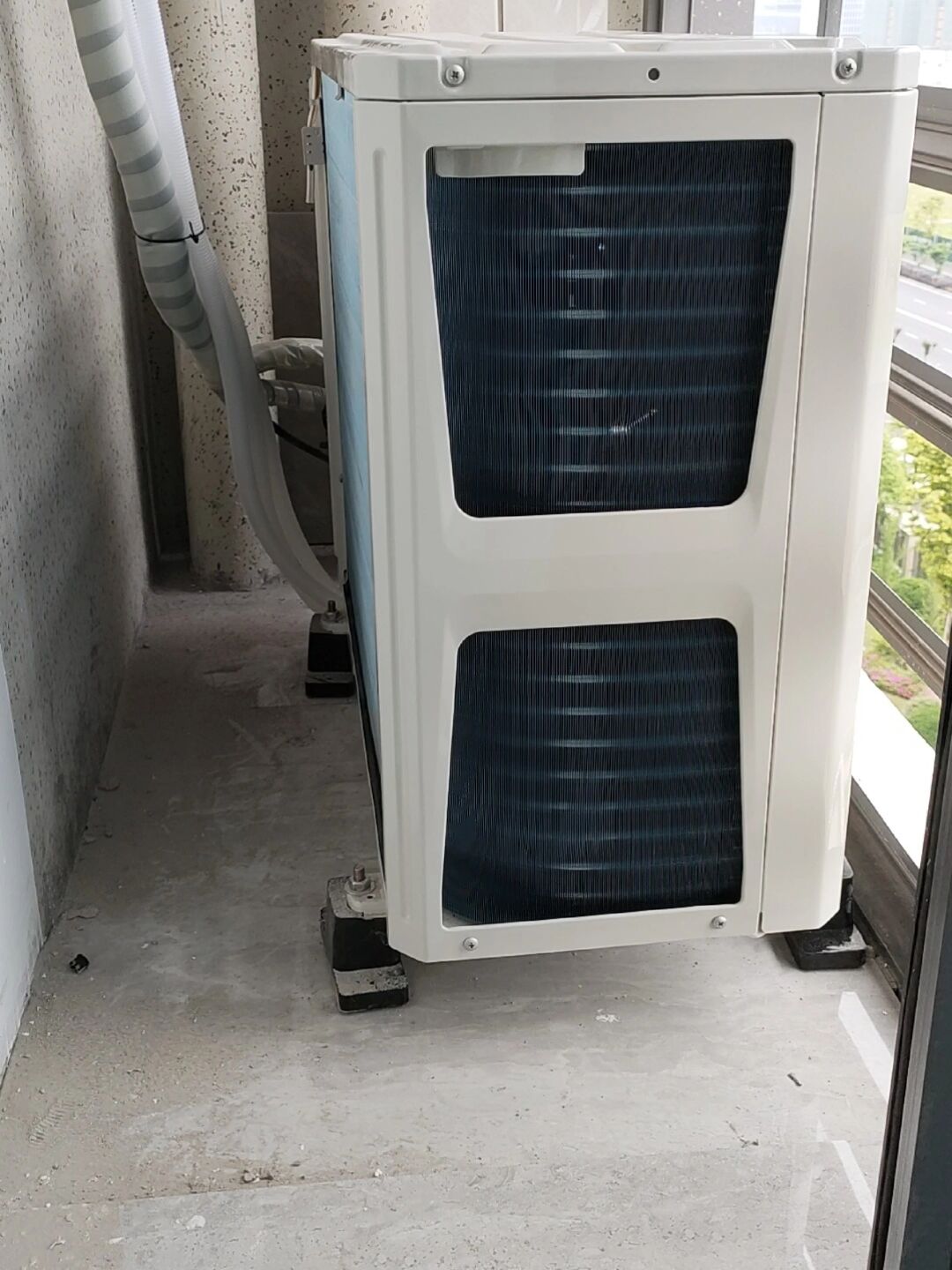 空调外机安装减震垫是有必要的呢!