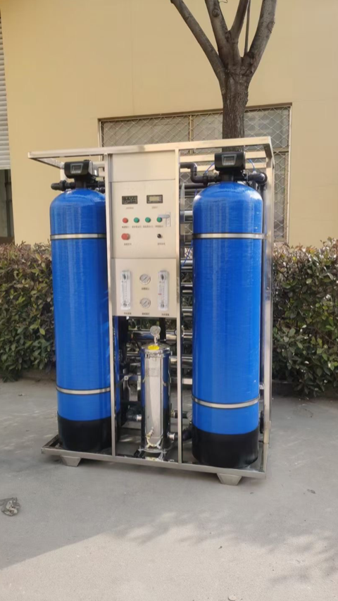 舜欧一吨双级反渗透设备安装现场 调试完成