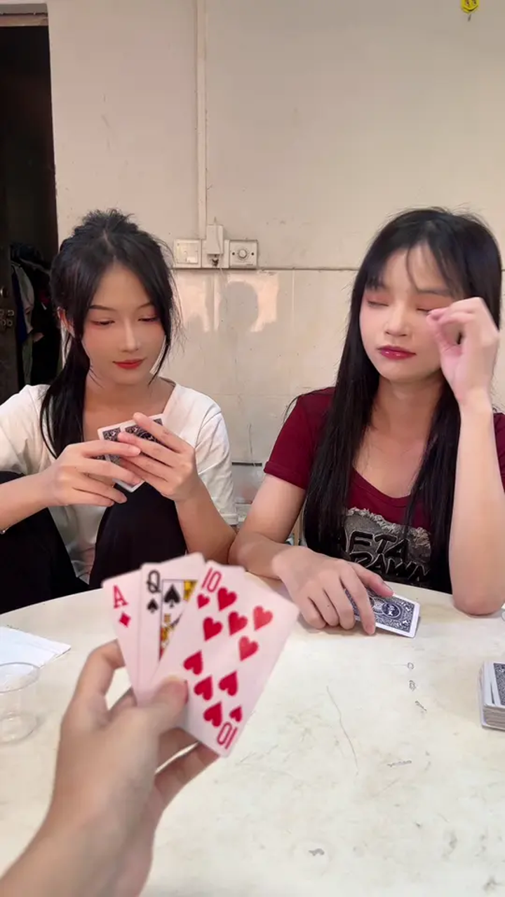 趣味游戏炸金花,刀不锋利马太瘦,你拿什么跟我斗