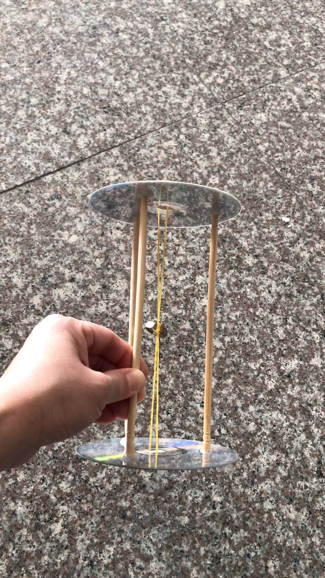 胡克滚轮,一个滚出去又自动滚回来的滚轮