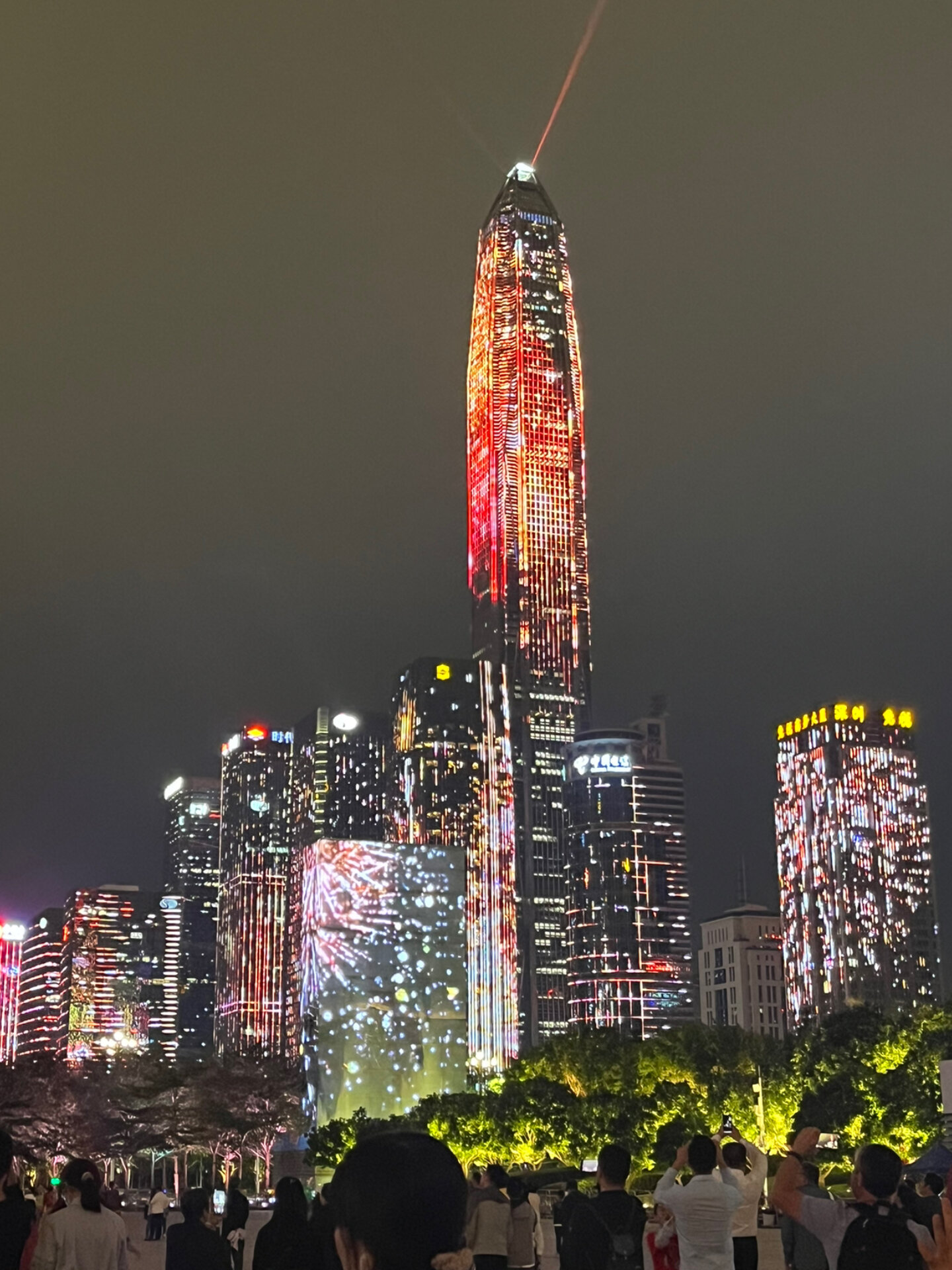 深圳灯光秀好美!