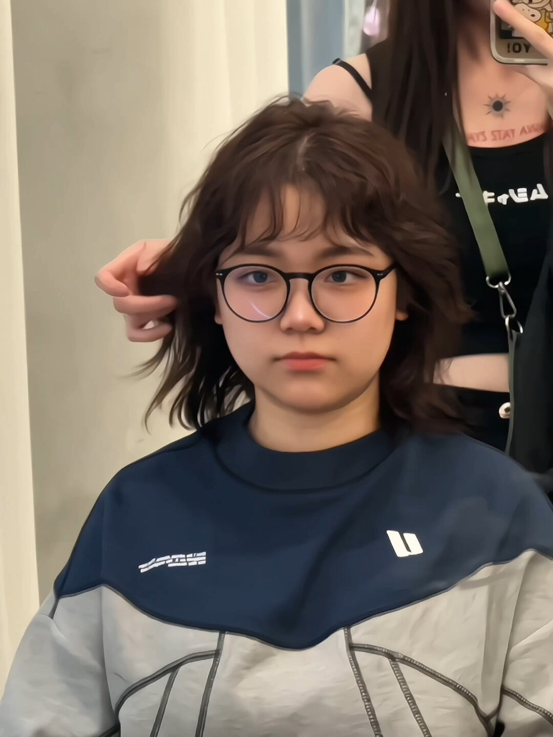 女生短发烫卷可太洋气了～圆脸女生必备短发