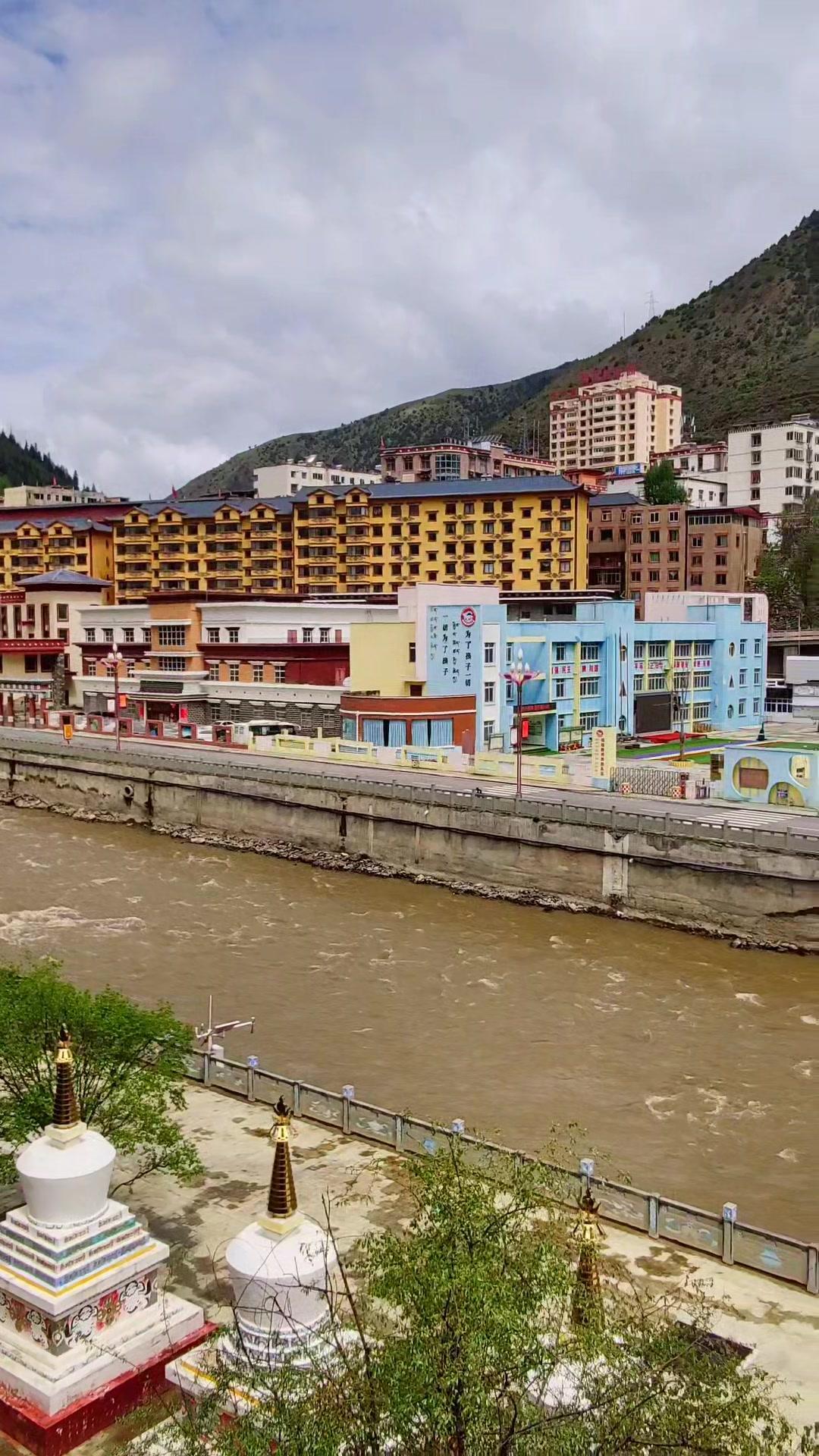 阿坝州壤塘县,川西高原最美县城,坐落在大峡谷深处 旅行 阿坝州 川西