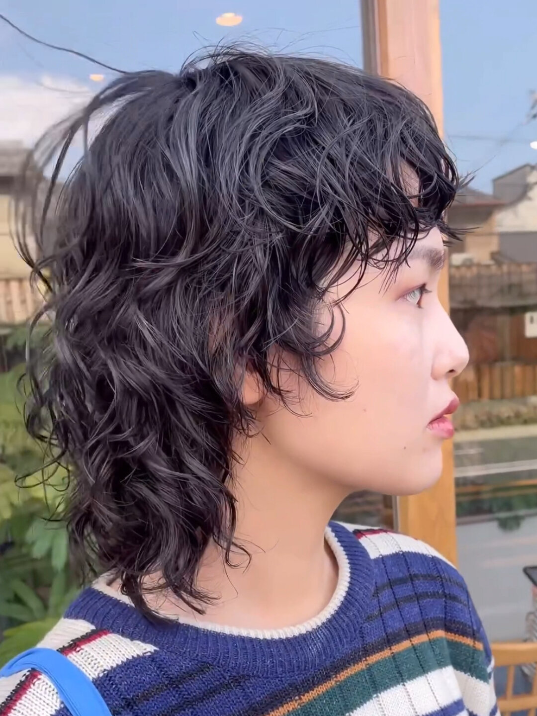 女生超短发烫发分享