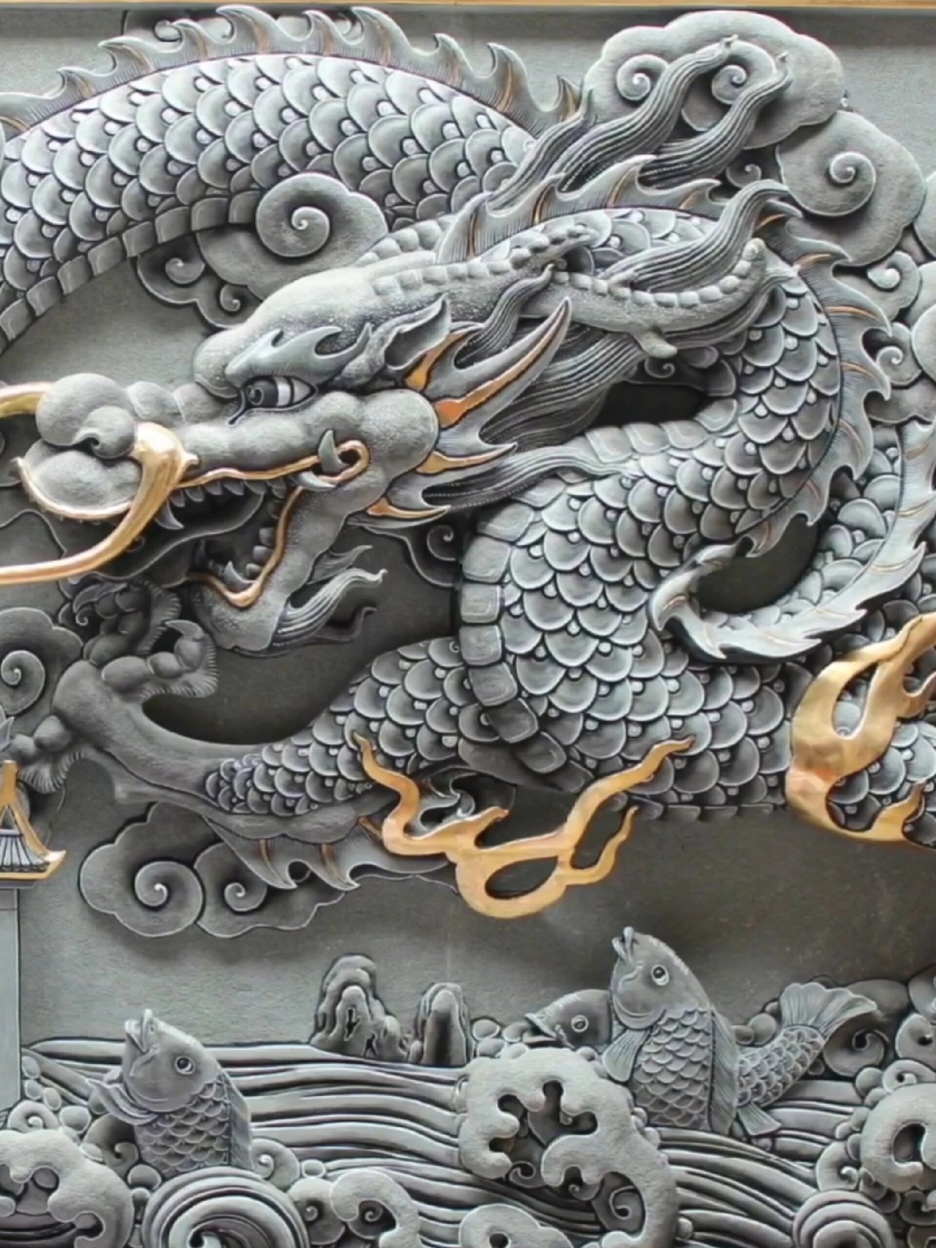 惠安石雕之浮雕鲤鱼跃龙门
