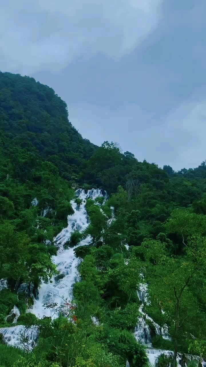 大山深处自然美山清水秀好风光一起享受大自然的美记录生活的点点滴滴