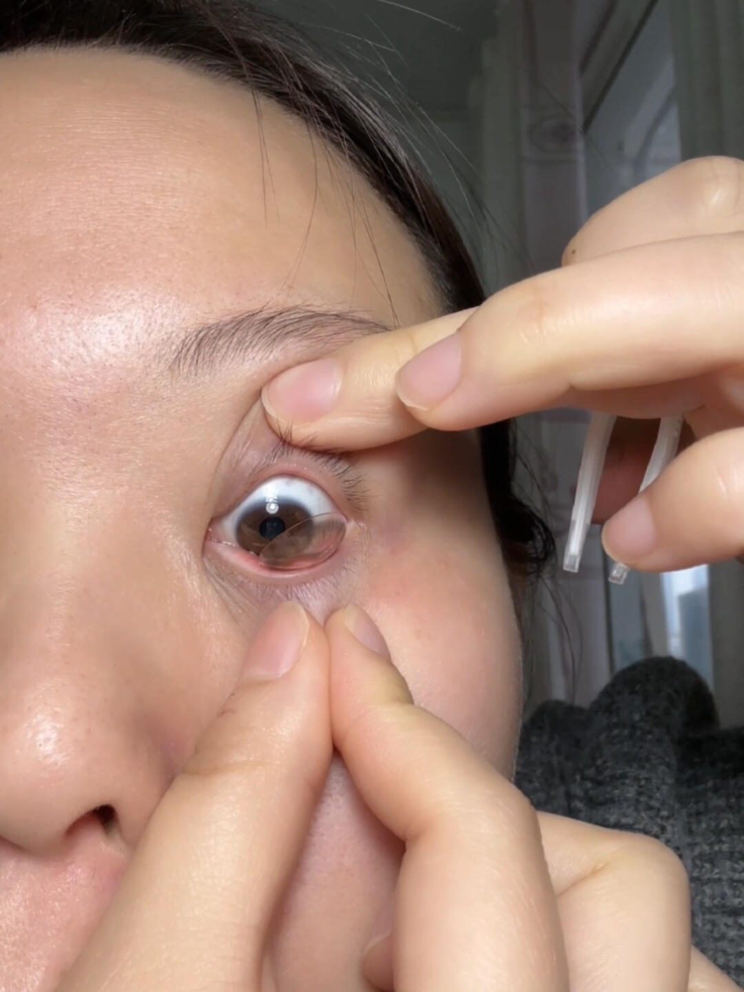 vocal我终于会戴美瞳了!一次就成功摘下