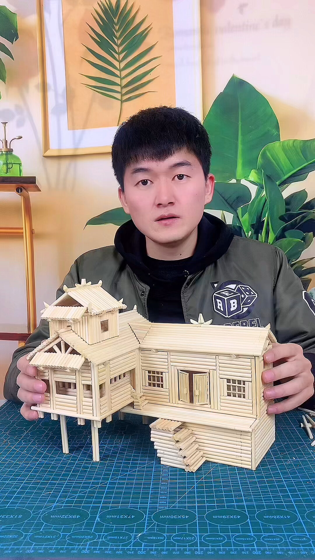 手工制作湘西吊脚楼