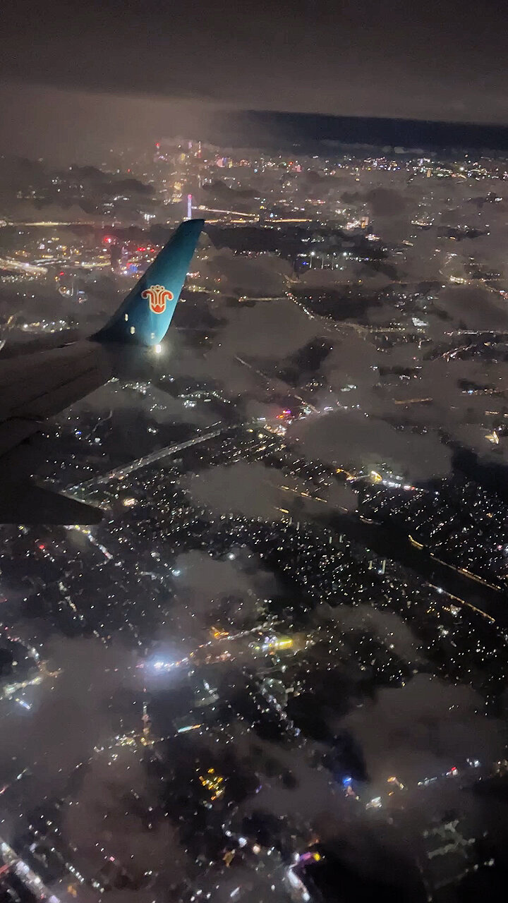 飞机空中夜景图片图片
