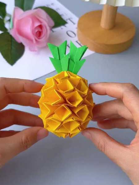 小菠萝折纸教程 来啦」零基础手工课 教你制作一个好玩的解压小菠萝
