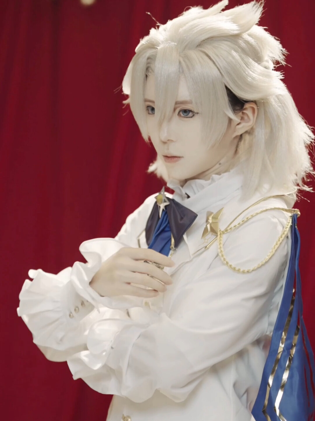 阿贝多cos|音乐会这套和小王子似的