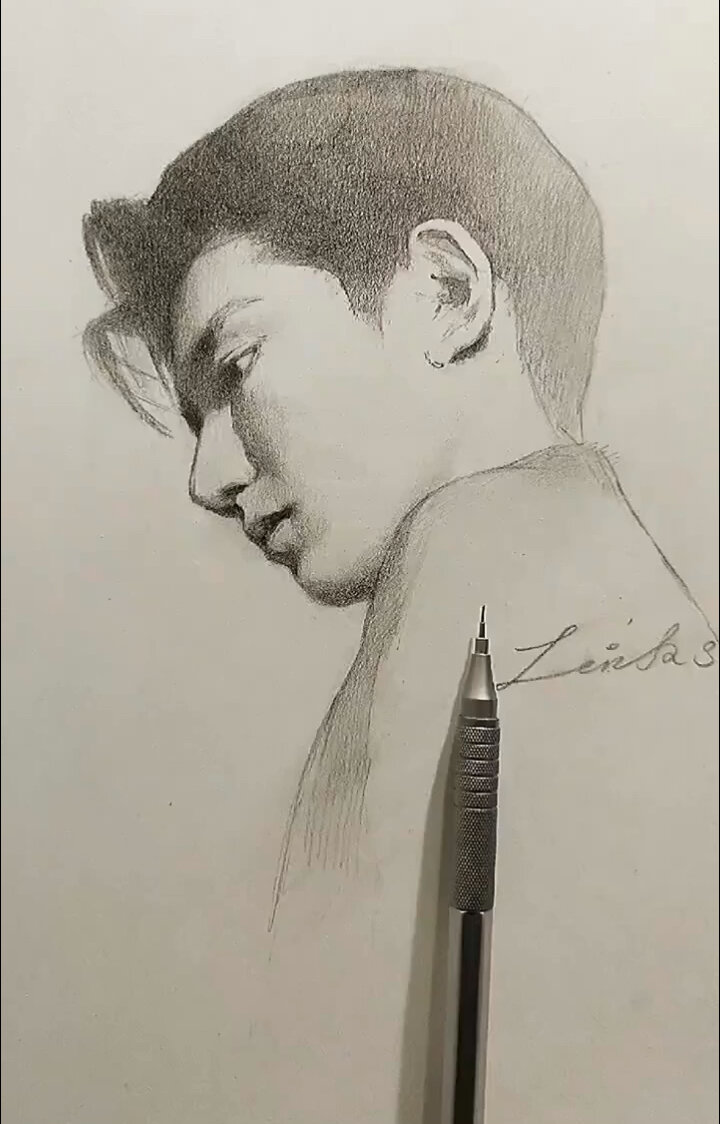 如何简单的画出王源