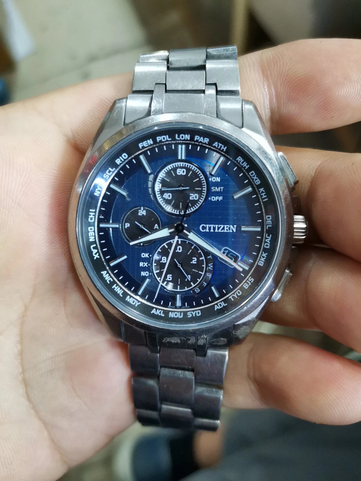 西铁城光动能电波表调时间 机芯型号h804-度小视