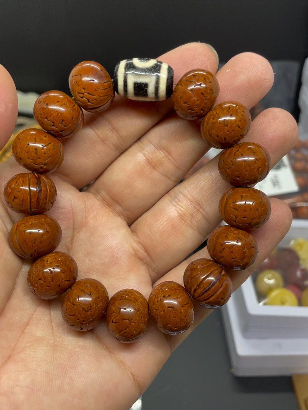 算盘珠桃核手串,搭配天地天珠