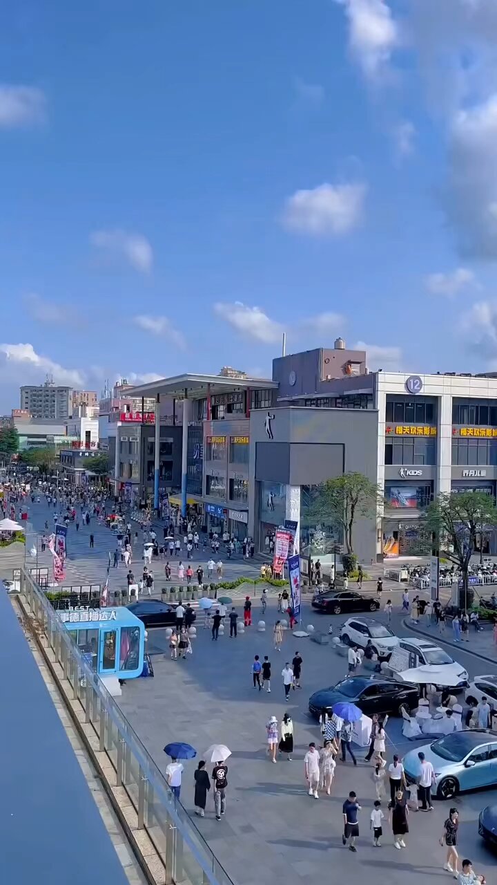 深圳龙华大浪商业中心,曾经的工业区,如今这里变成了龙华最热闹