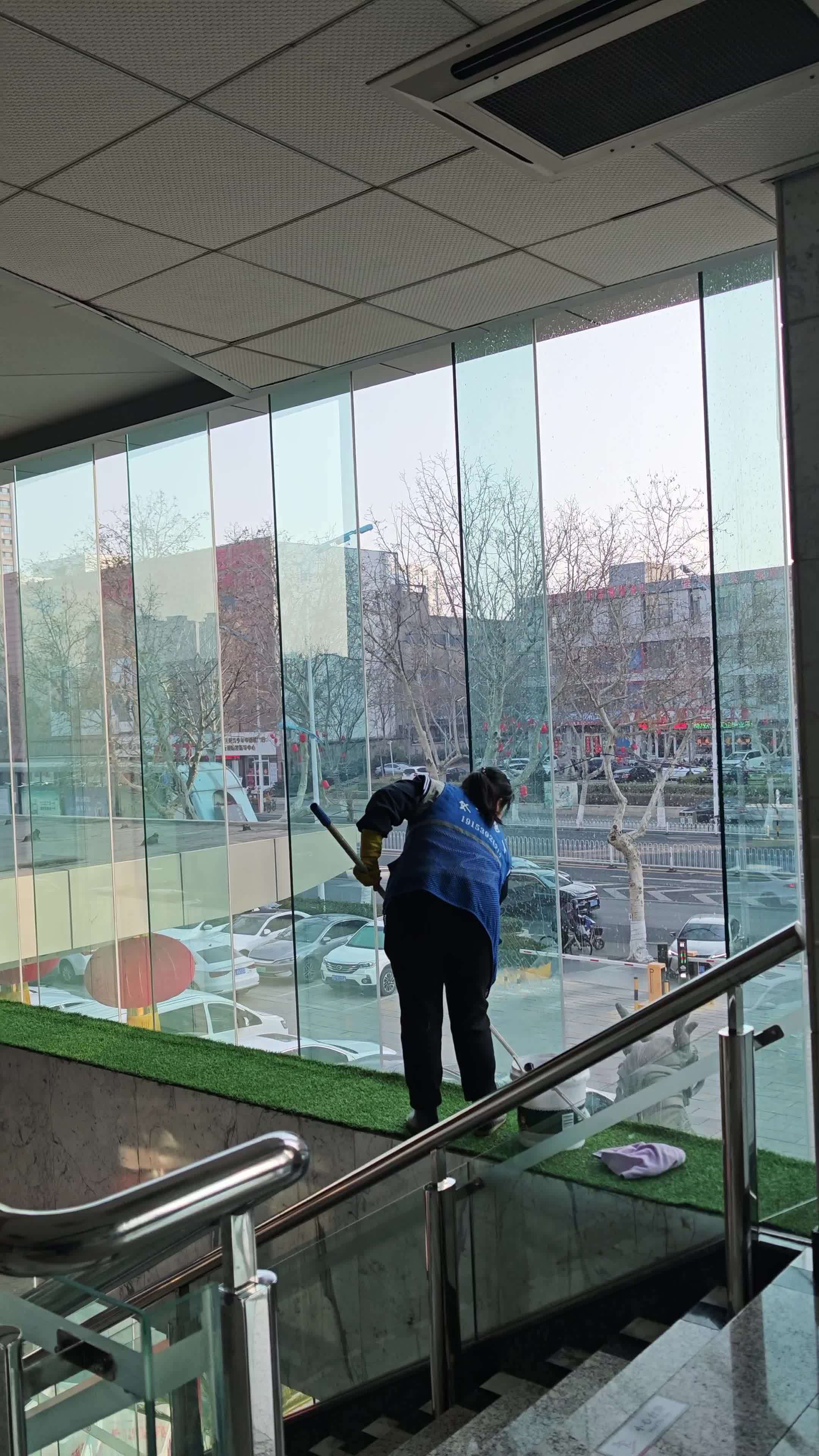 办公室保洁：提升工作环境的艺术