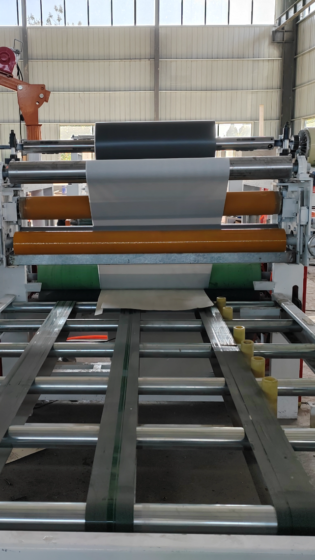 纸上涂胶木皮贴面机自动断膜木纹纸覆膜机多轮压膜机