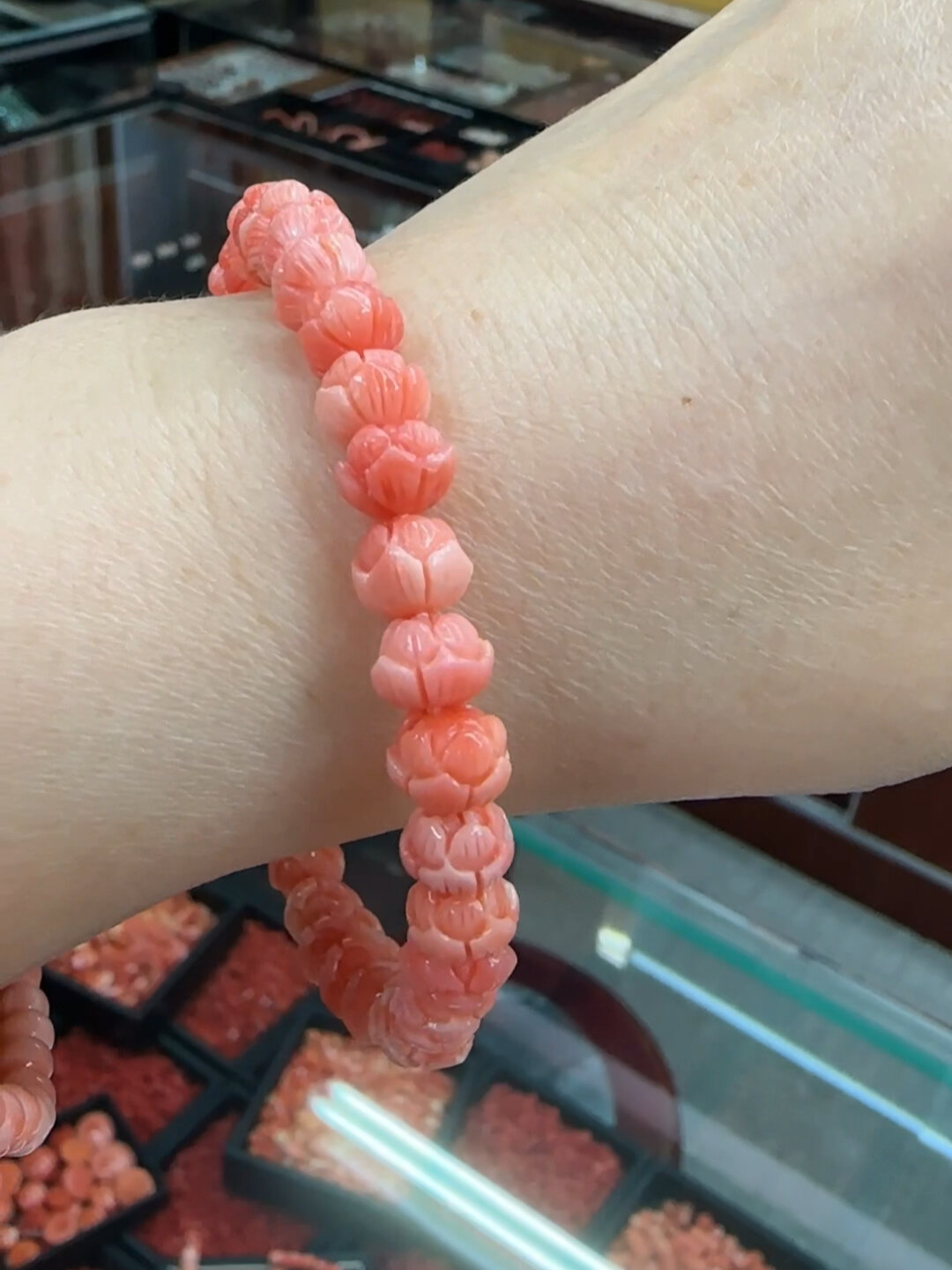 天然莫莫珊瑚手串粉红色莲花珠手链15.2克