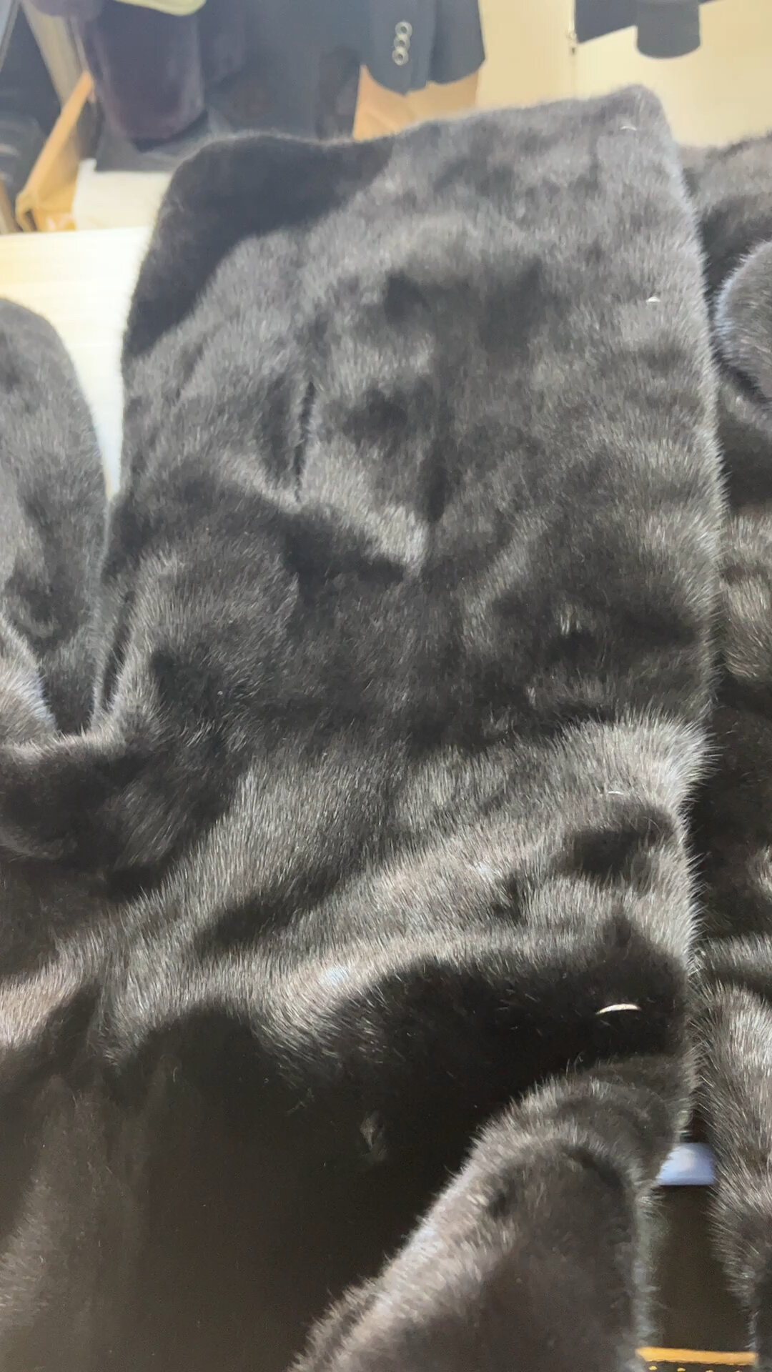 貂皮大衣水洗变硬了还能修复吗?