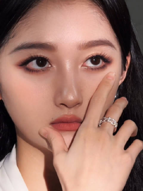 春楠7015关晓彤 一抹心动,粉色星云妆92  彩色狙击!