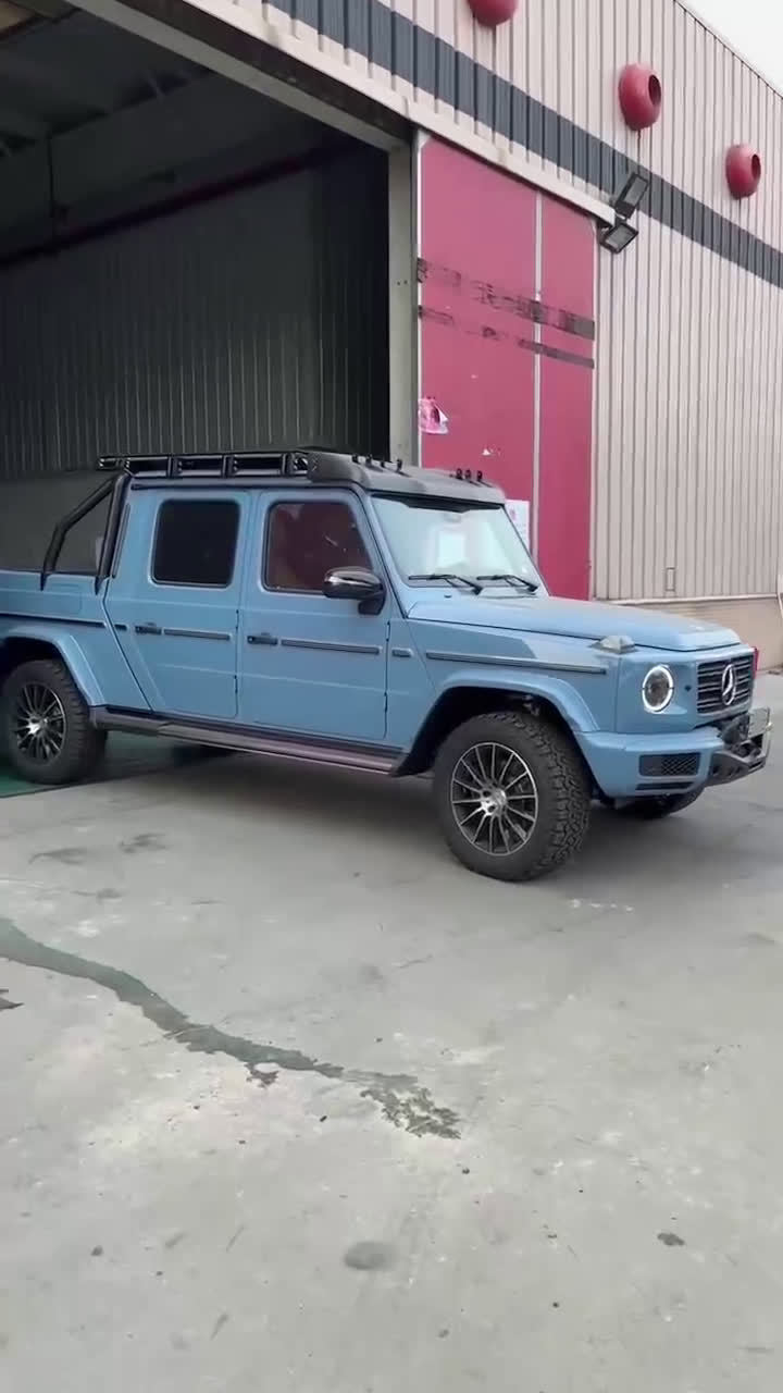 奔驰大g皮卡版这玩意去三里屯吹口哨说是只能后半夜去白天去三里屯吹