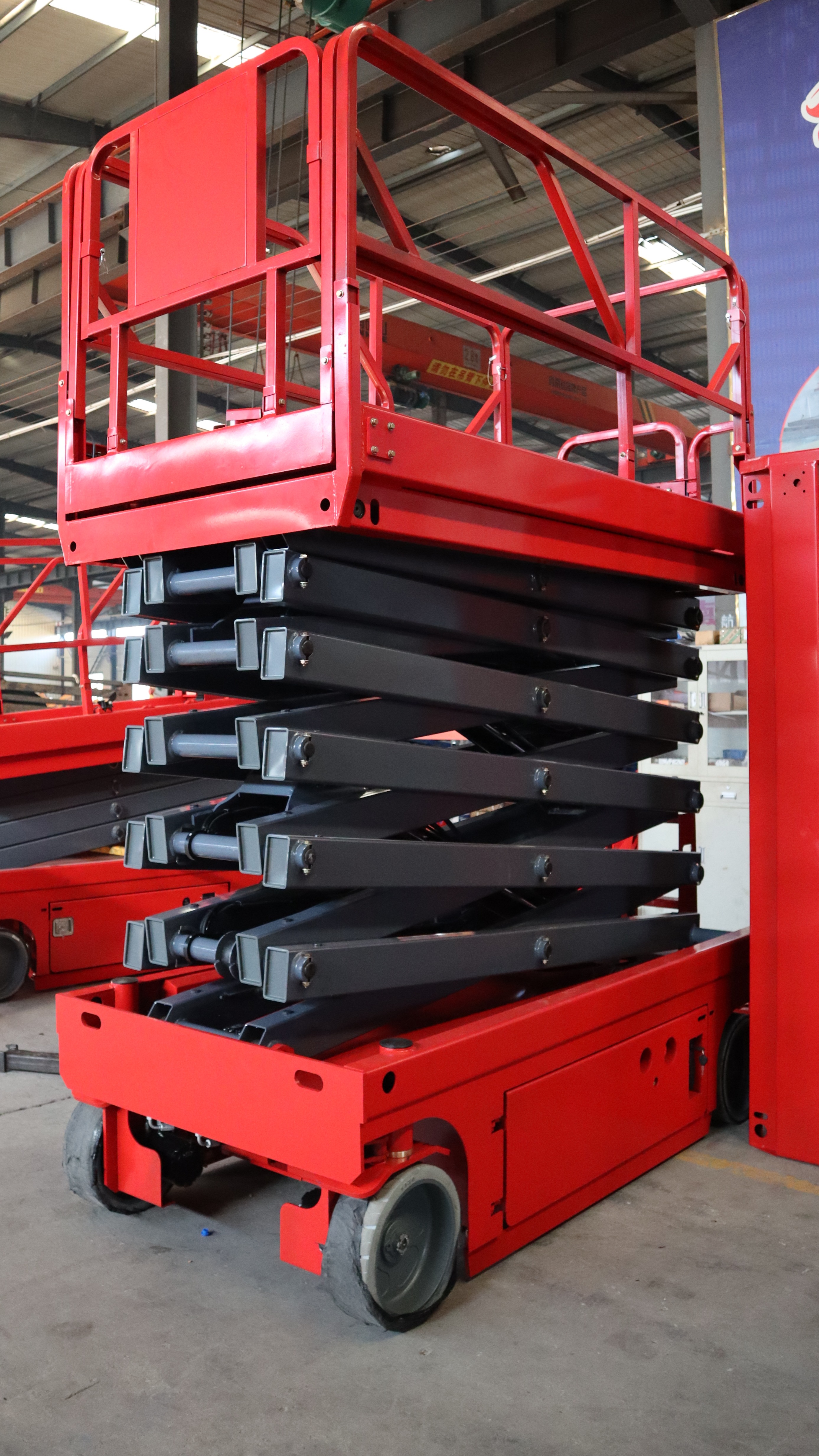 12米电动升降机 可升降作业平台 登高车