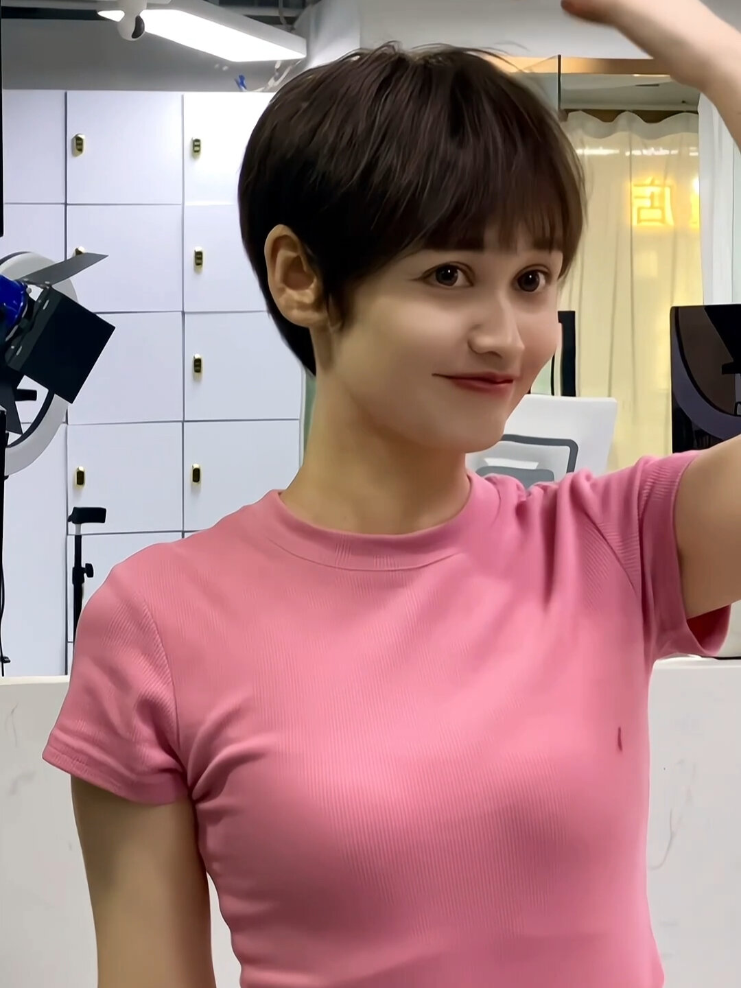 30岁往后的女人必剪短发 减龄 显气质