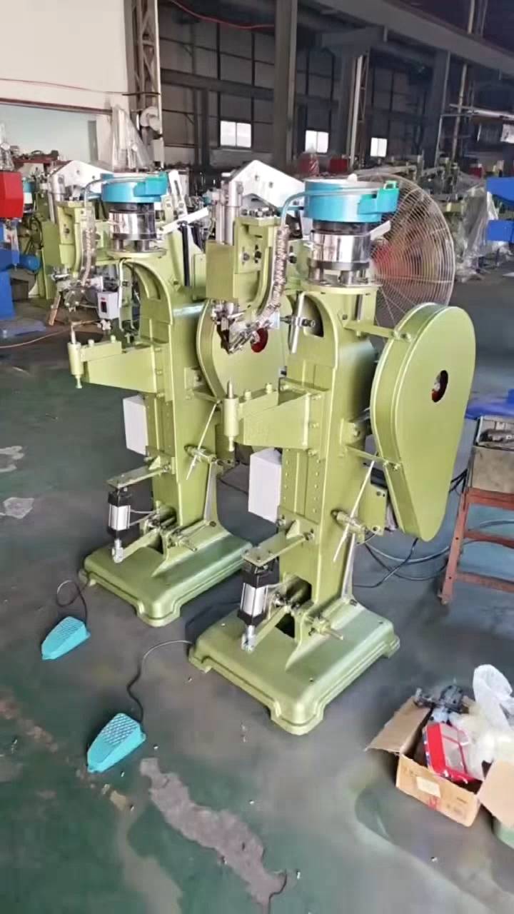 半空心铆钉机细节展示