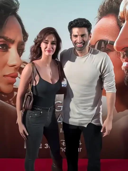 印度宝莱坞国宝级男演员阿迪亚罗伊卡普尔,迪莎帕塔尼,参加新片发布会