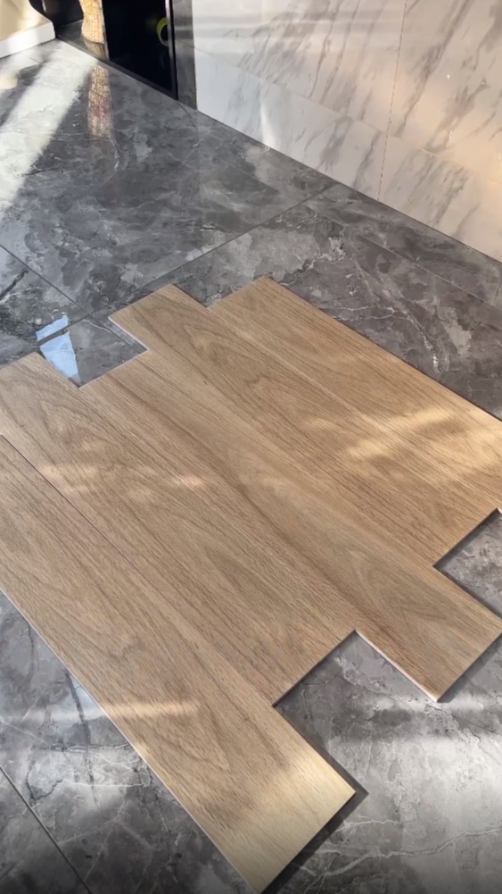 装修客厅铺木纹砖会不会滑?你的看法是什么呢?