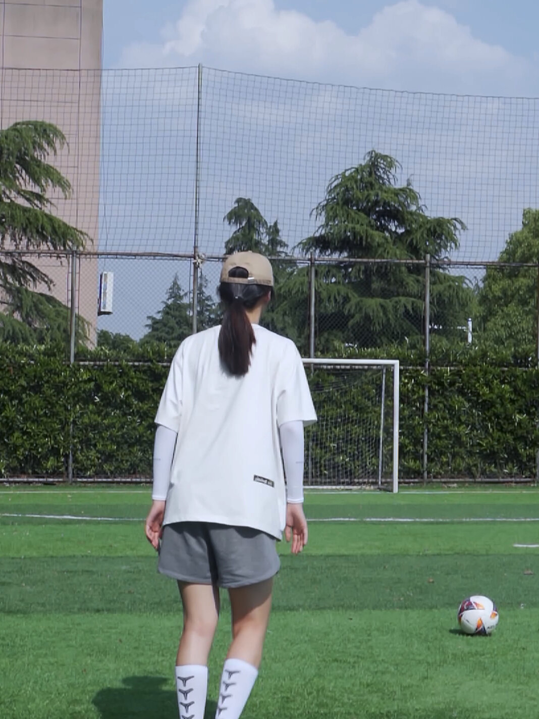 踢足球的女生给你的第一感觉是什么?