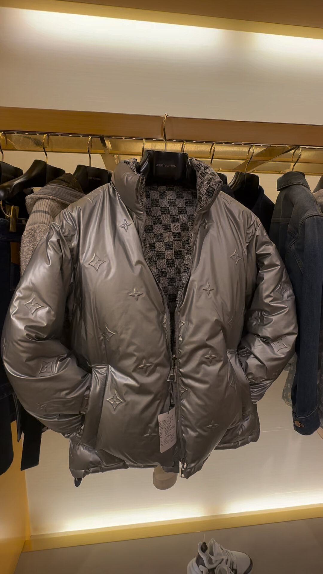 lv 金属色 银色羽绒双面夹克 女款