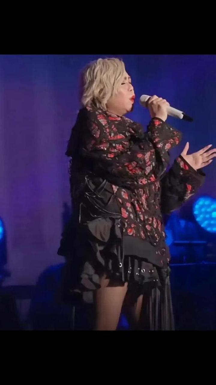 52岁的,张惠妹,怎么胖这样了,张惠妹演唱会