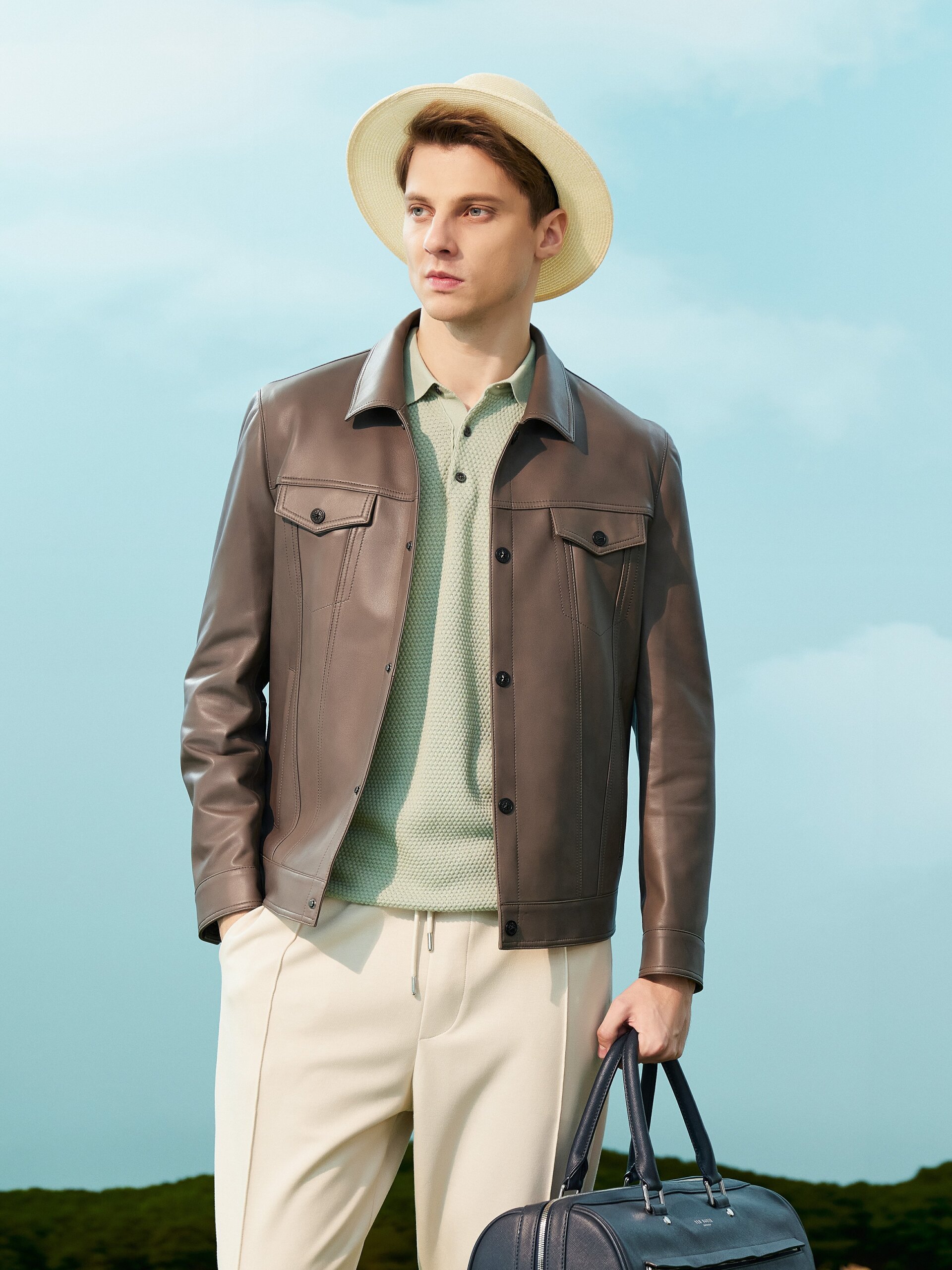 男生皮衣 运动裤,街头的时尚炸弹