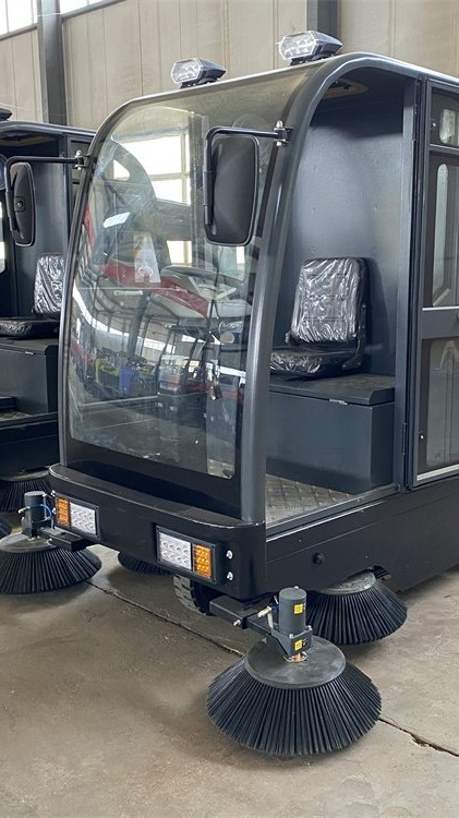 驾驶式电动四轮扫地车清扫车工厂物业用道路吸尘车工业扫地机-度小视