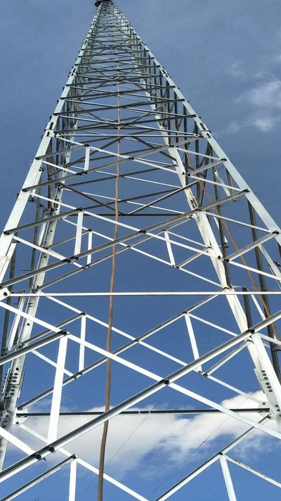 富航四柱铁塔安装现场