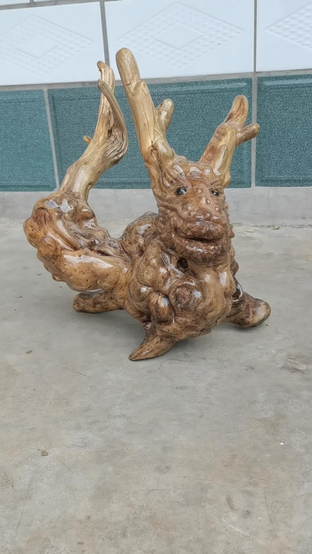 大洼村老手艺人制作的黄荆摆件,漂亮吧