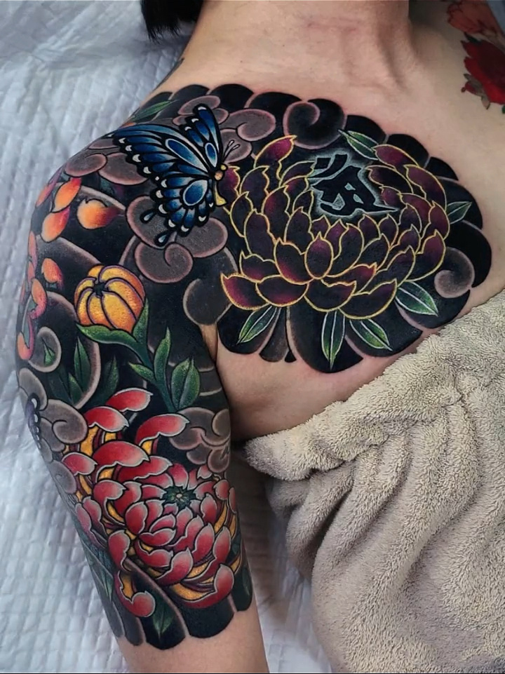 女生半臂纹身图案分享