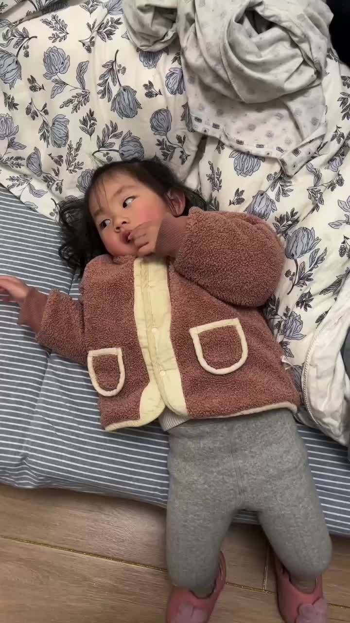 变声 这样萌萌的小毛孩可爱的不像话了 快乐的童年把最美好的时光都给