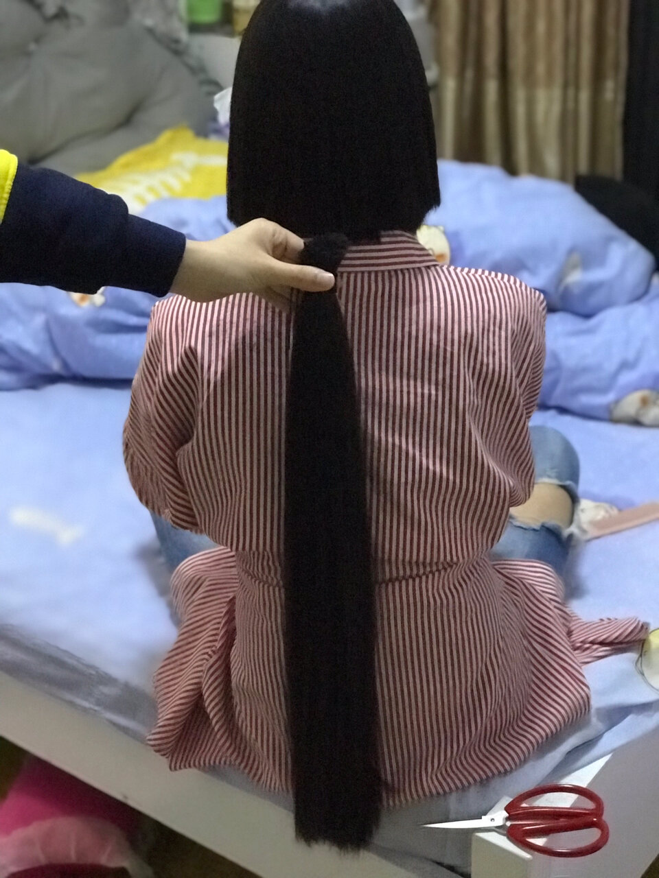 小姐姐超丰厚,超顺滑长发一刀剪