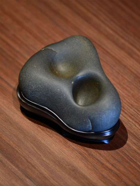 水石观赏石文房石大湾石滴水石穿