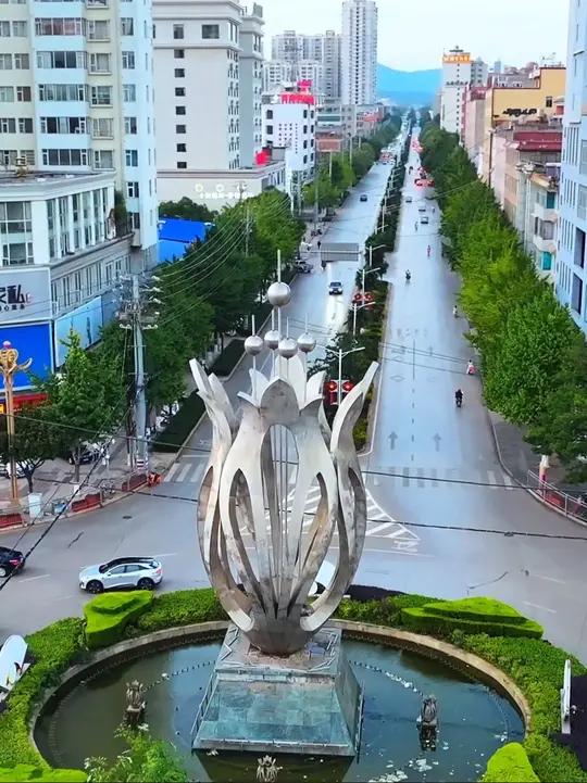 这里是宣威,曲靖市的副中心城市,中国西部百强县市,云南省十强县,宣威