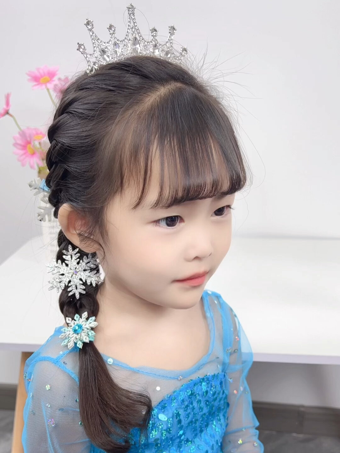 每个女孩都喜欢的艾莎公主发型