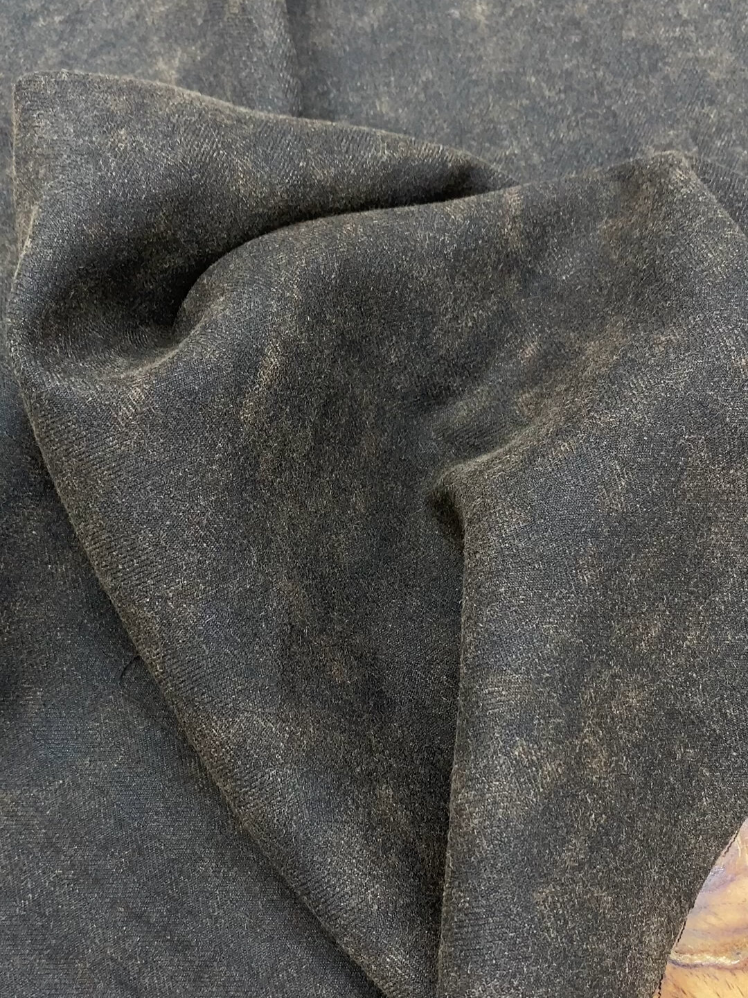 75姆米重磅柞蚕丝非遗老料香云纱洗退风面料